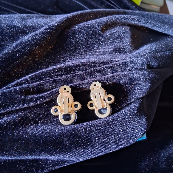 Elegant Vintage Blue and Gold Clip On Earrings - Picture 3 of 5